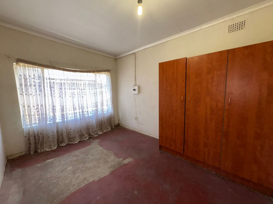 6 Bedroom Property for Sale in Bodorp North West